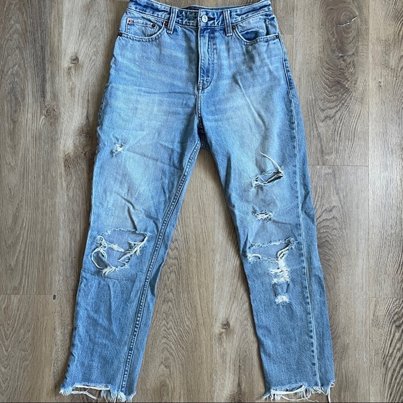 A&F | annie girlfriend high rise distressed raw hem size 25/ 0R - Picture 3 of 7